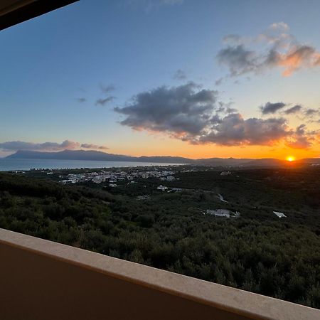 Emmanuel'S Sea View Luxury Apartment Kissamos Bagian luar foto