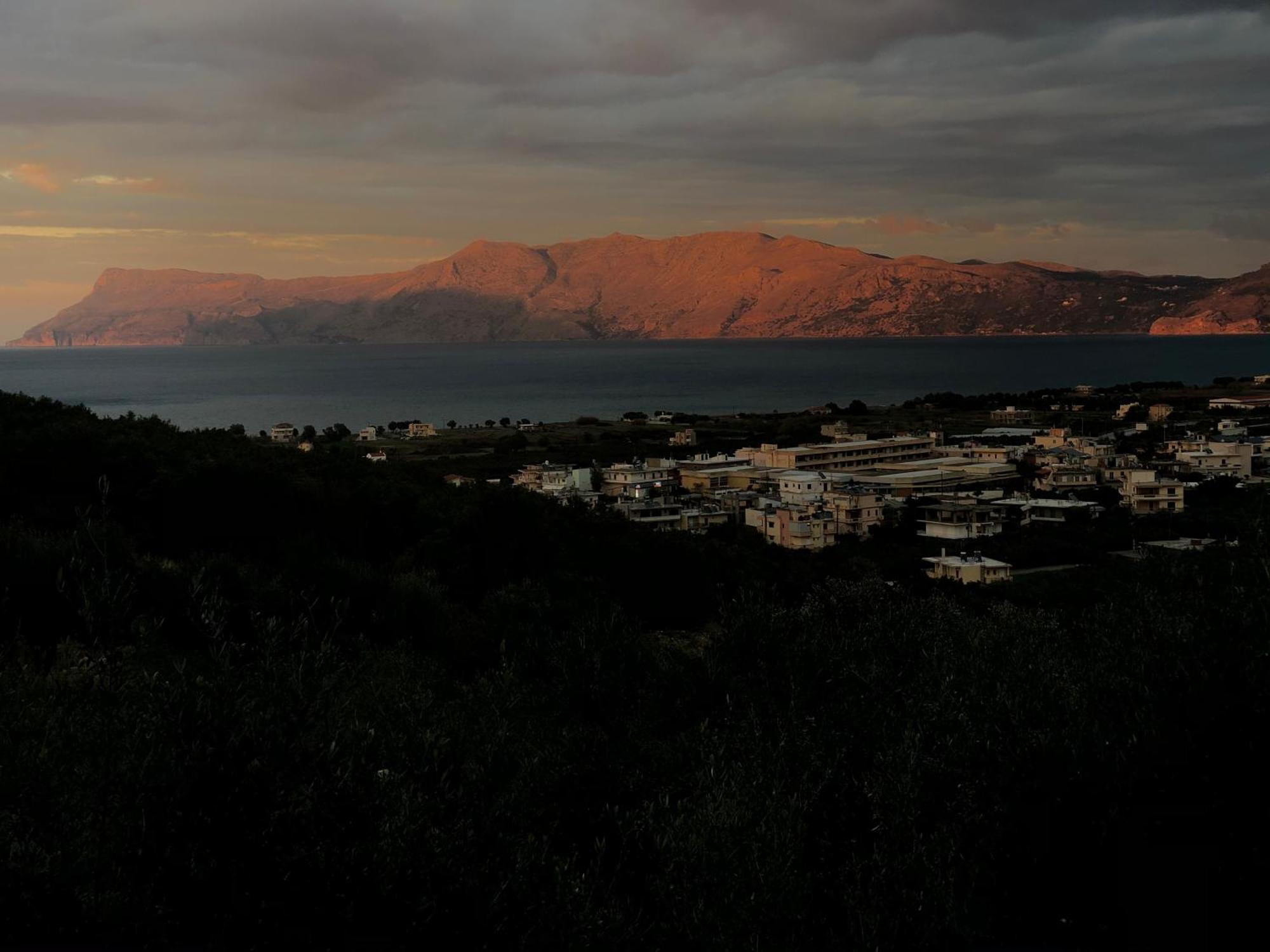 Emmanuel'S Sea View Luxury Apartment Kissamos Bagian luar foto